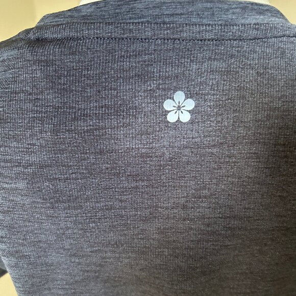 Tuff Athletics Medium Women's Sweat-wicking Gym Top - Picture 8 of 16